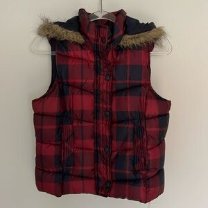 Arizona Jeans OG puffer vest burgundy and blue fur hood women size medium